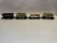 4 x Hornby / Lima  20 ton Hopper Wagons, OO Gauge Rolling Stock
