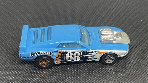 Hot wheels 2010 car demolition - hot,