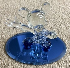 OFFICIAL WALT DISNEY WORLD CRYSTAL MICKEY MOUSE STANDING FIGURE ON MIRRORED BASE