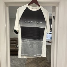 Oakley Short Sleeve Surf Rash Top Size large