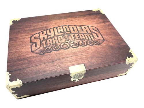 Skylanders trap team collector - skylanders,