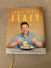 Jamie Cooks Italy Hardback