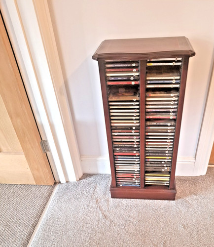 Rack mahogany with 70 - cd,