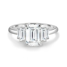 Elegant Ring 2.10 Ct IGI Lab