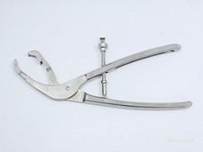 Stryker 702946 Orthopaedic Self Centering Swivel Head Forceps  Size 3