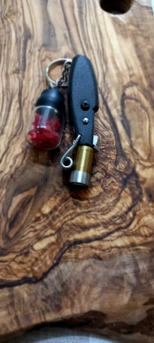 Cap gun keyring - caps, container