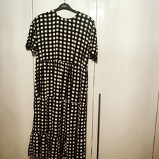 Next sp size 12 black & white