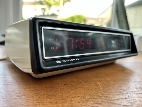 Vintage retro sanyo 7500 - vintage,