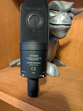 AT4040 Professional studio Microphone, Arm and accessories.