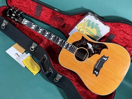 Gibson dove - gibson,