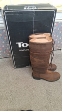 Toggi Canyon Women's Boots  Size 36 Excellent Condition Barely  Worn.