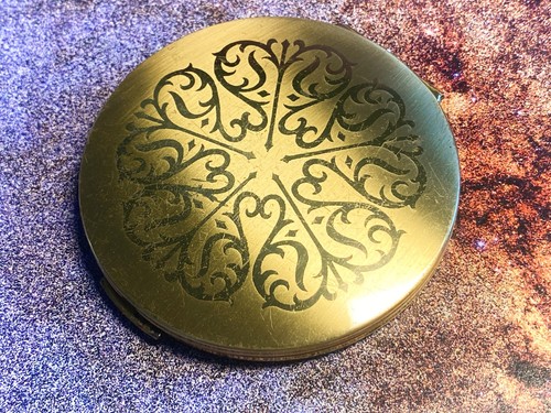 Gold tone stratton - gold,