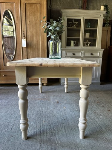 Rustic farmhouse pine kitchen - rustic,