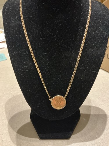 Half sovereign pendant with - half,