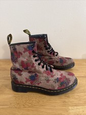 Dr. Martens Castel Boots