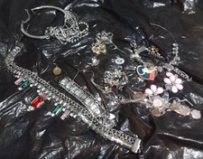 Massive job of broken jewellery 606g silver/multicolour necklace metal