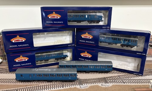 Bachmann suburban coaches - mk, 1