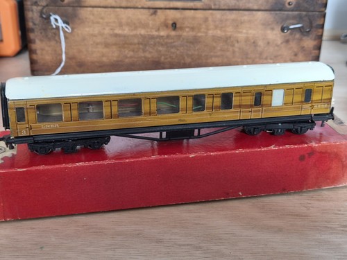 Trix ttr bassett - trix, teak