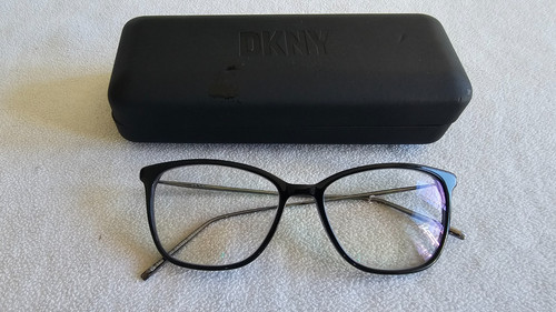 Dkny black silver cat - /,