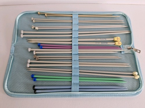 Vintage knitting needle bundle - needle,