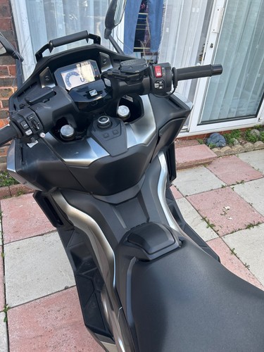 Honda forza 750 scooter - forza,