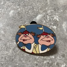 DISNEY WDW CAST LANYARD SERIES 1 TWEEDLE DEE AND TWEEDLE DUM PIN BADGE
