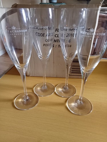 Vintage moët champagne - 4,