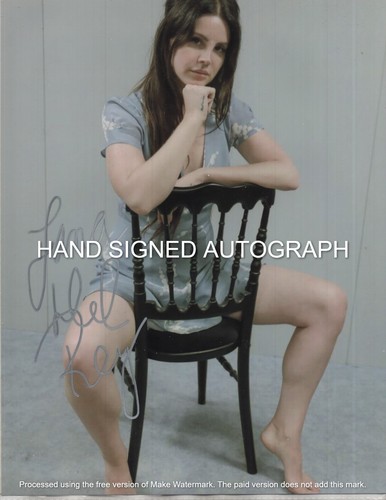 Lana del rey autographed 2 - 8, 1/2