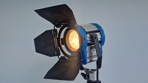 Used arri studio 300w - 300w, vintage