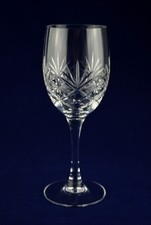 Edinburgh Crystal “DUET” Wine Glass – 18.5cms (7-1/4″) Tall