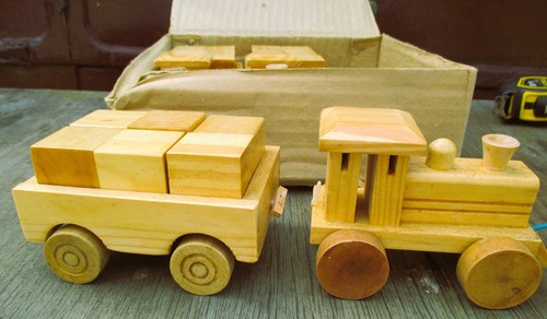 Decorative pull along train