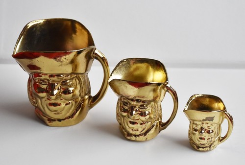 Brass coloured mini toby - , jug