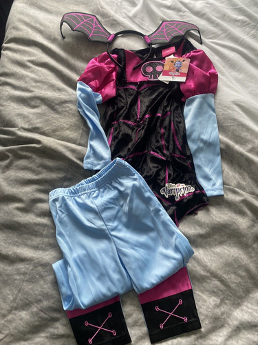 Vampirina halloween costume - vampirina,