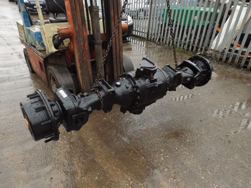 Jcb stud axle - jcb,