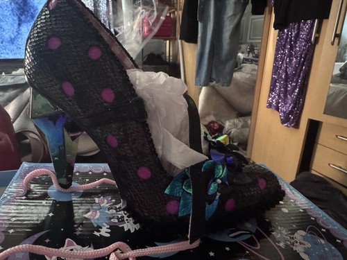 Irregular choice crystal pips - irregular,