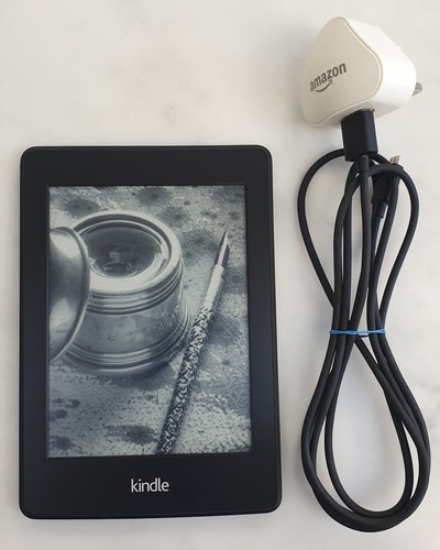 Amazon kindle paperwhite - amazon, 2