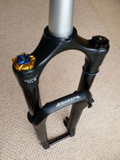 X-Fusion Sweep Fork 27.5 Boost Roughcut HLR Black 140mm, ajustable 100-160mm max