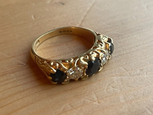 18ct gold sapphire - 18ct,