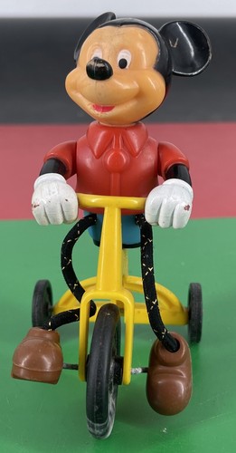 1977 disney plastic mickey - disney,