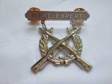 USMC US Marine Corps Rifle Qualification Expert Shooting Badge Pin