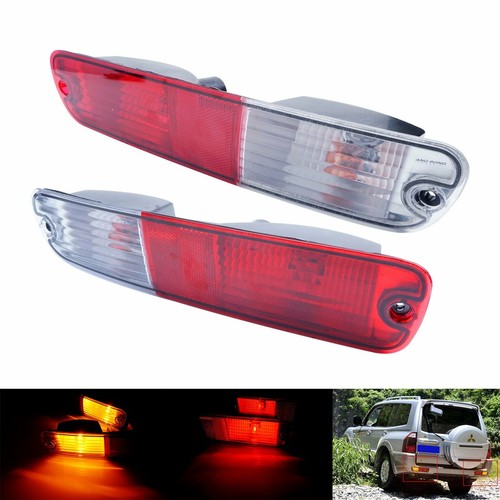 Pair rear bumper reflector - rear,