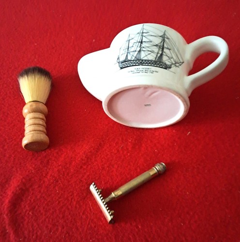 Vintage shaving items - items, victory
