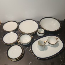 Hutschenreuther 17pc Dinner