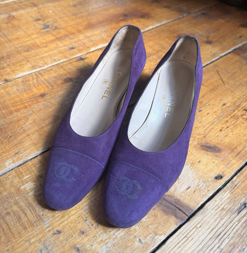Chanel purple suede logo court - chanel,
