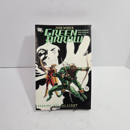 Comics green arrow heading - comics,