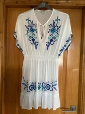 BNWOT LOVE & ROSES KAFTAN BEACH DRESS SIZE SMALL