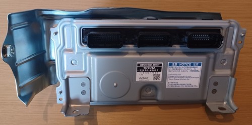 Genuine toyota yaris hybrid - toyota,