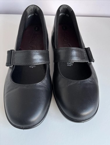 Women wider fit black - women’s,