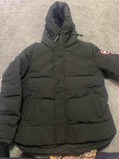 Canada Goose Men's Coat Size