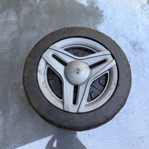Rear drive wheel - rear,